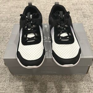 Vionic Women's Agile Chance Walking Sneakers 8 Wide